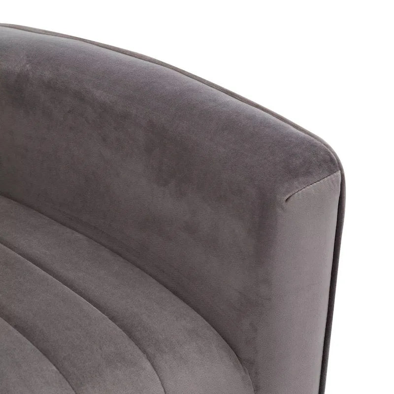 Fauteuil d'appoint en velours à dossier haut avec pieds métalliques dorés