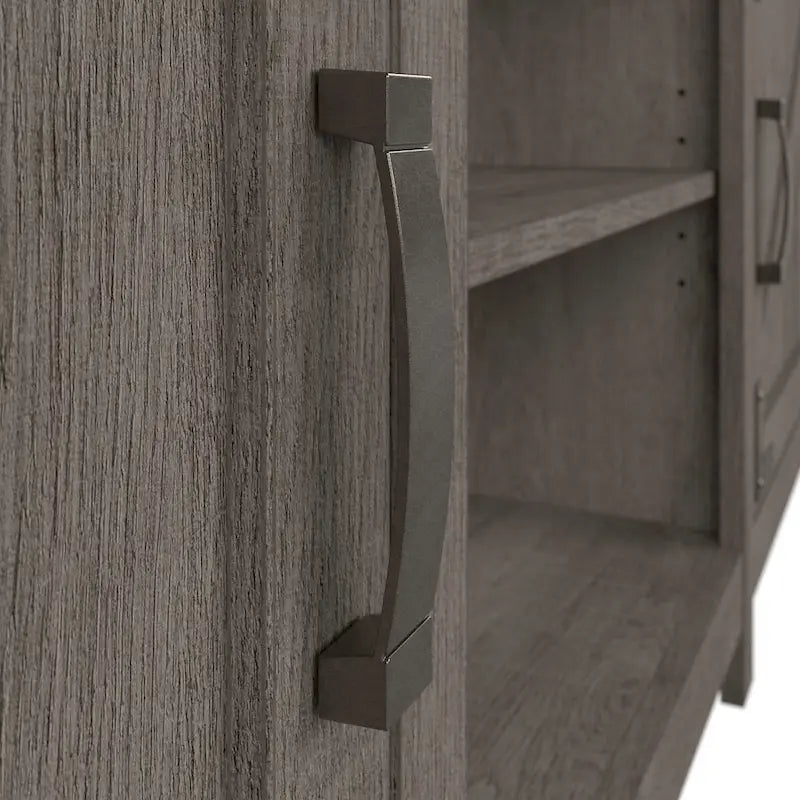 TV-Schrank im Landhausstil für 70-Zoll-Fernseher mit zwei Bücherregalen